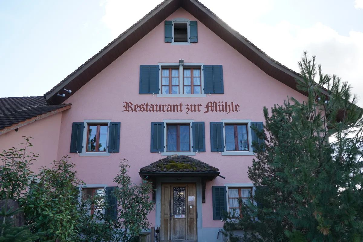Der Eingang eines Restaurants.